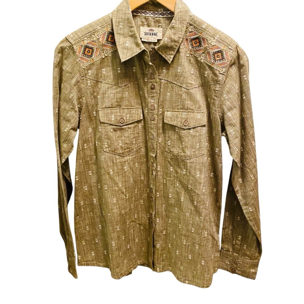 ⭐️ Shyanne Life Women's Olive Dobby Core Long Sleeve - Picture 1 of 7